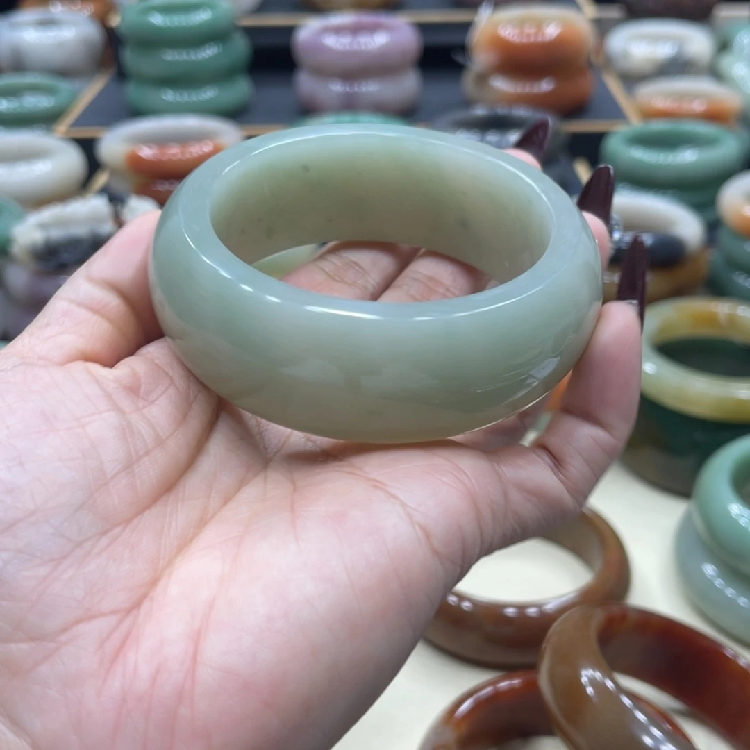 石英质玉手镯合金