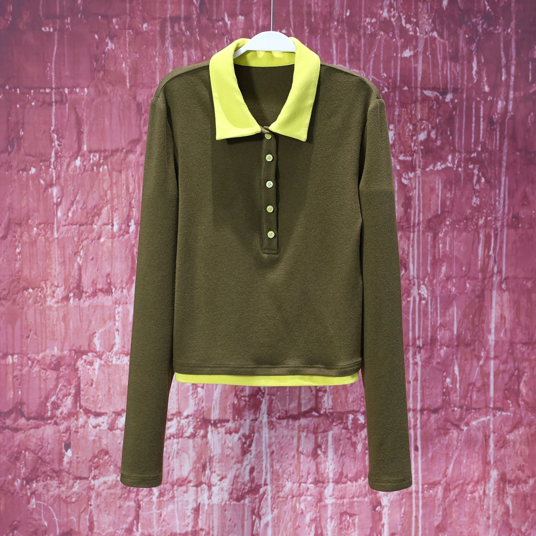 【LIANG哥女装】2025《薄如清风拂面》橄榄绿POLO假两件高弹上衣5995A