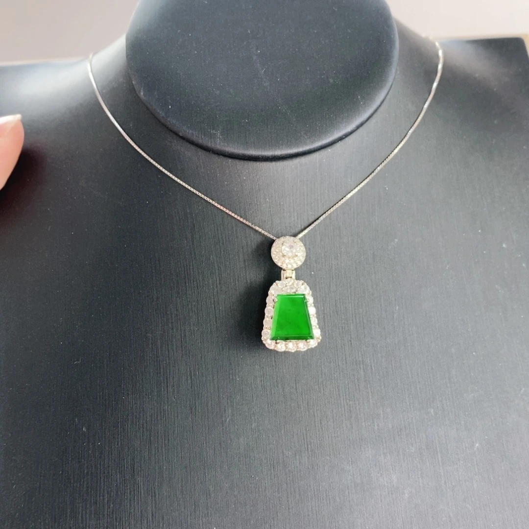 颈饰银S925镶嵌翡翠多样性