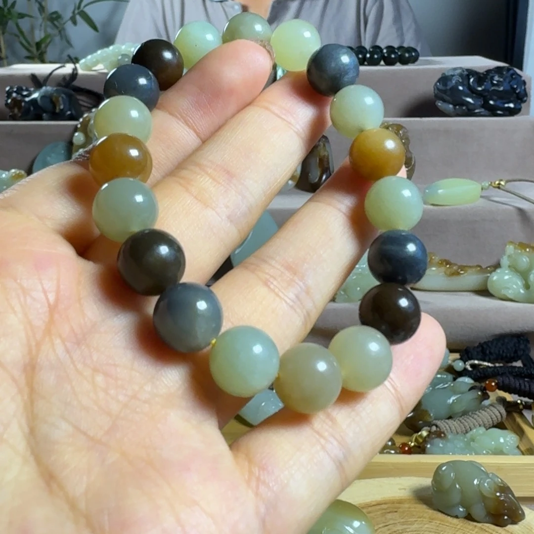 和田玉（糖玉）未镶嵌颈饰