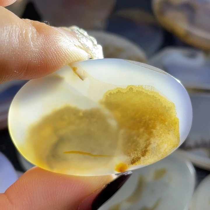 良***一玛瑙/玉髓未镶嵌颈饰