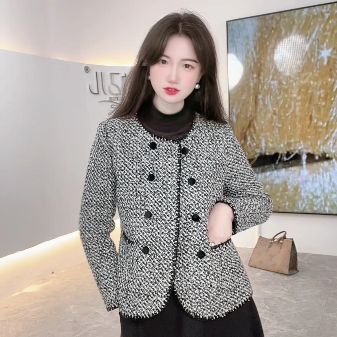 秋季新款女短款常规外套短款女士法式优雅剪裁