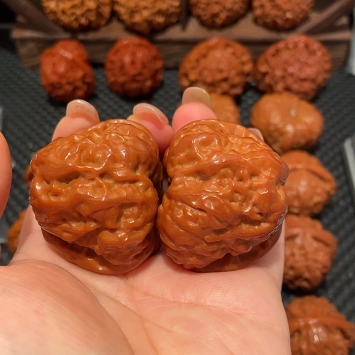 K***n把件文玩核桃42.5尺寸蛤蟆头1986