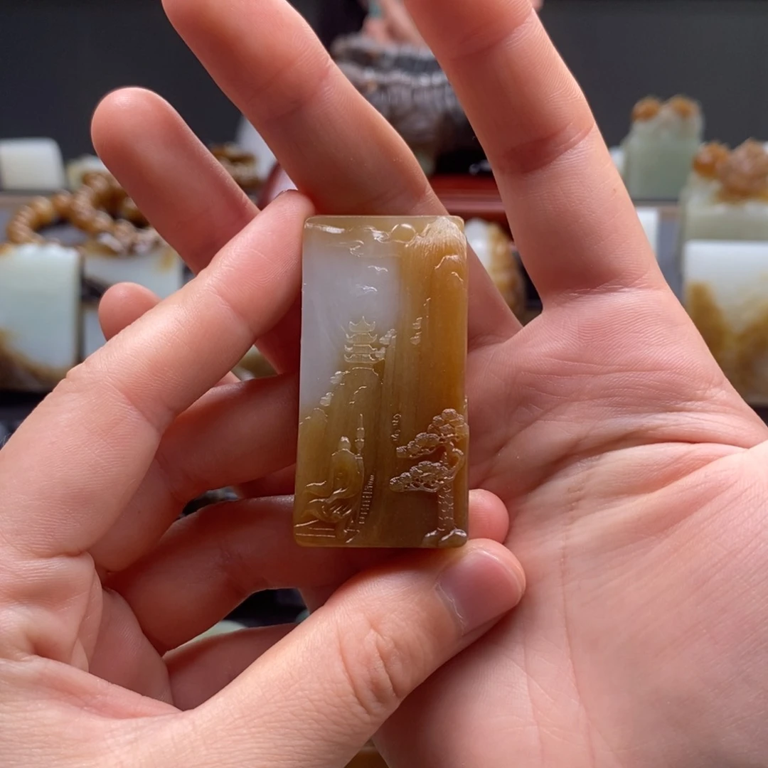 未镶嵌和田玉挂件深*