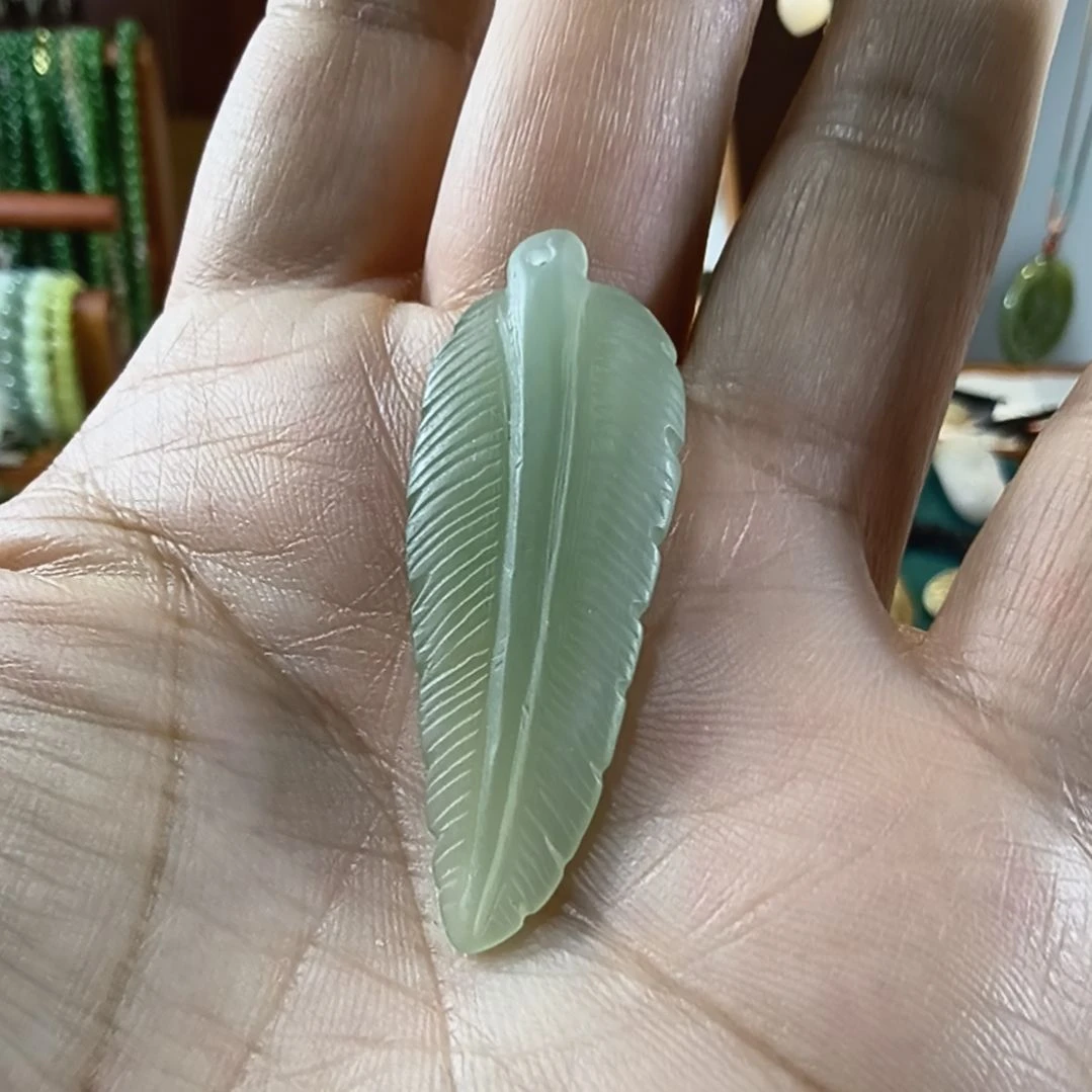 和田玉9K金镶嵌颈饰