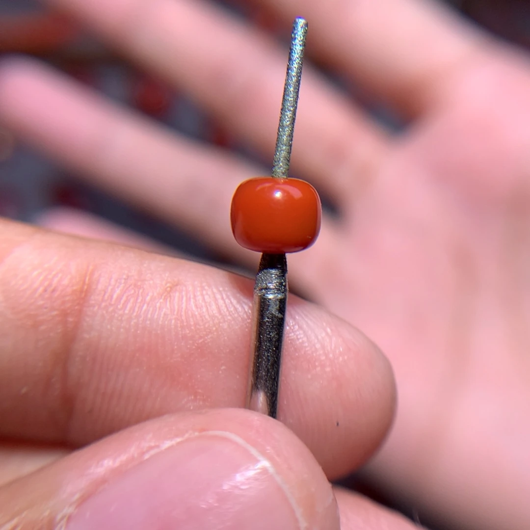 南红玛瑙老型6×5未镶嵌朱*微微微纹