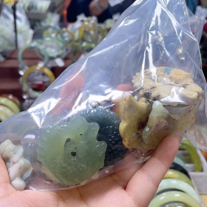 蛇纹石玉手镯未镶嵌林*