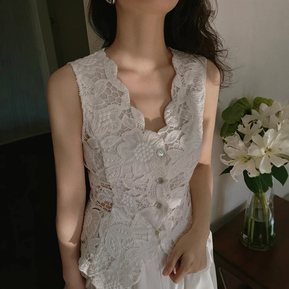 白色复古优雅蕾丝重工刺绣收腰马甲小众春夏后背蕾丝马甲夏季薄款