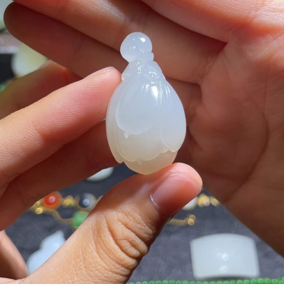 和田玉未镶嵌颈饰白玉玉兰花吊坠