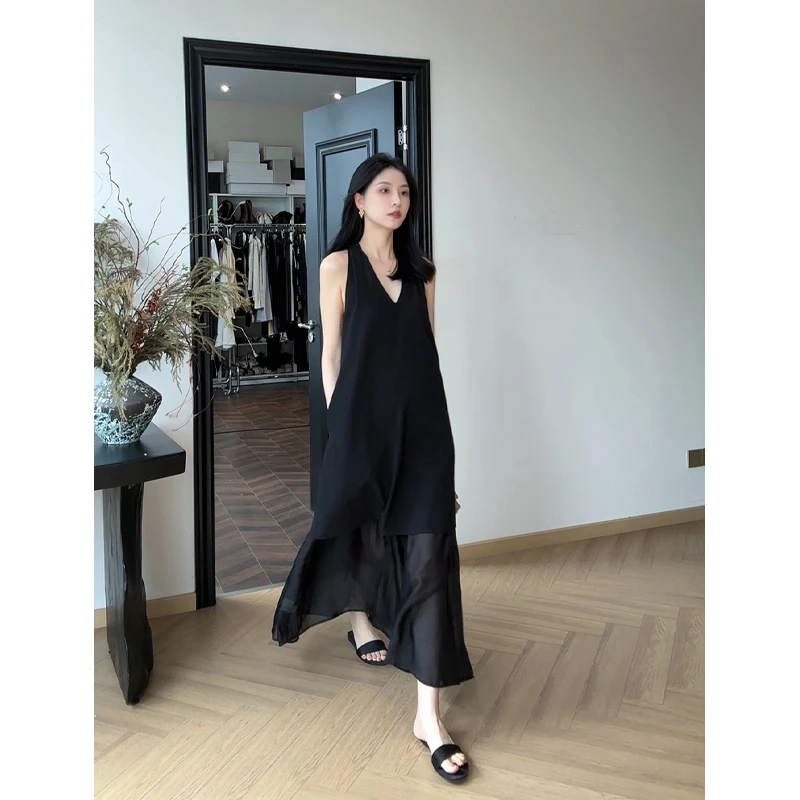 饭饭FANN COLLECTION 自由假期 设计款V领无袖连衣裙FANNC165