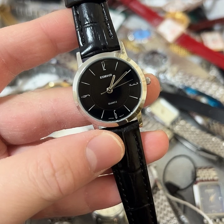 一***过钢牛皮（革）钢石英机芯