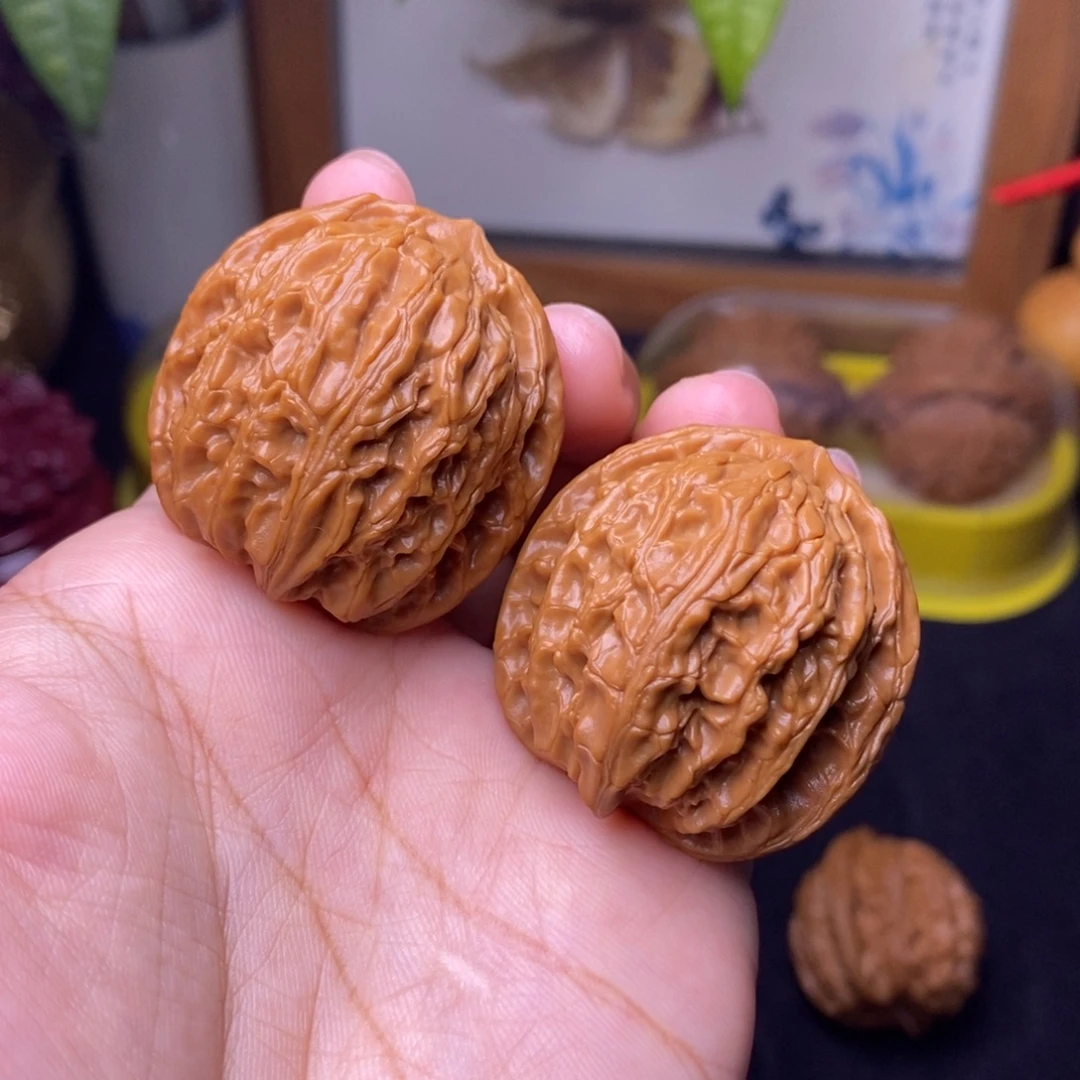 文玩核桃把件36龙胆