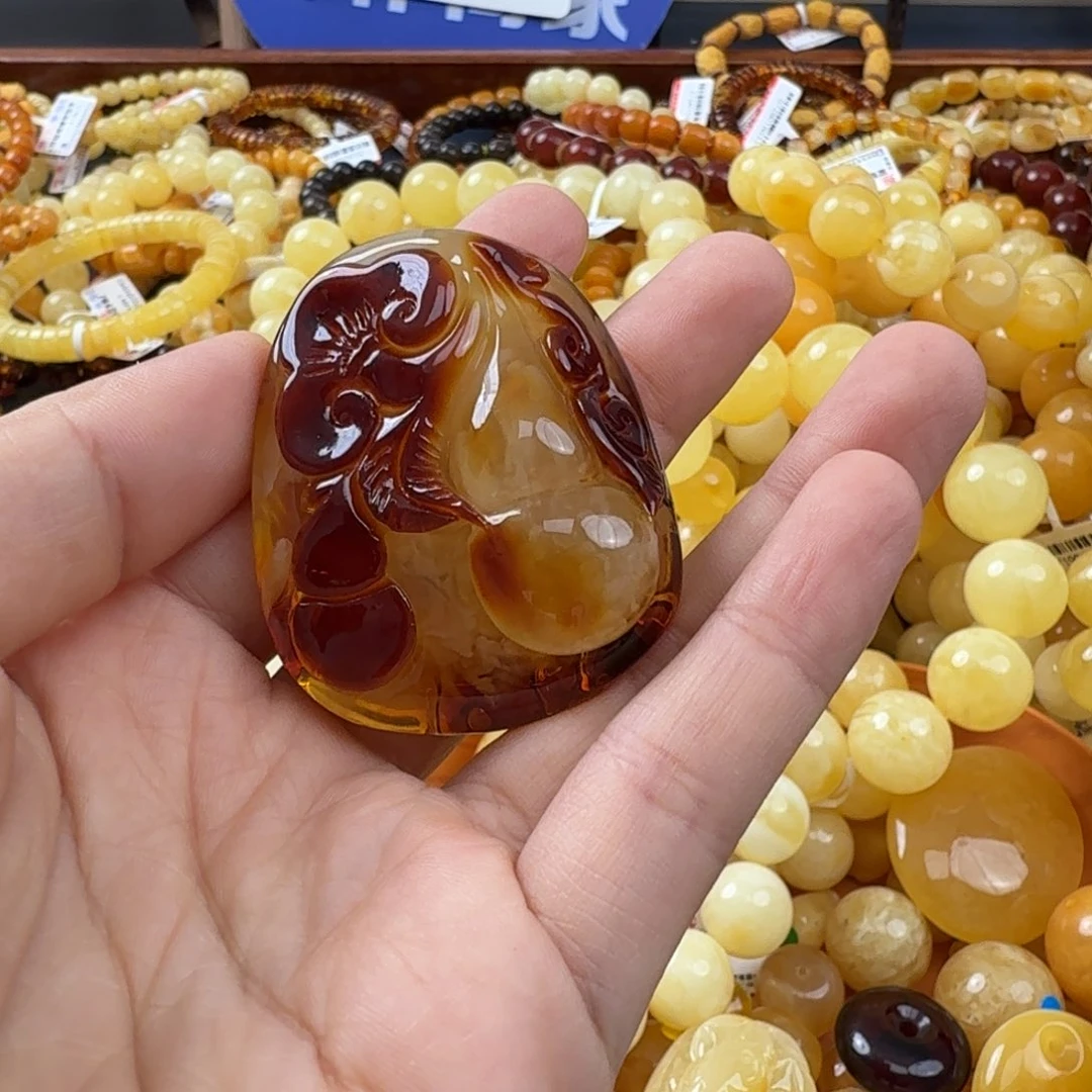 未镶嵌琥珀珠宝奇石