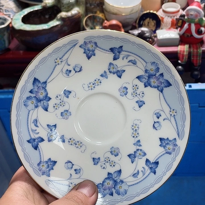 瓷片你是个小天使们的b