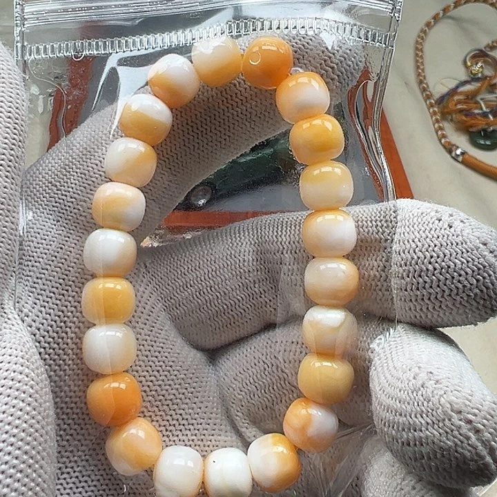 白玉菩提吊坠红色2775