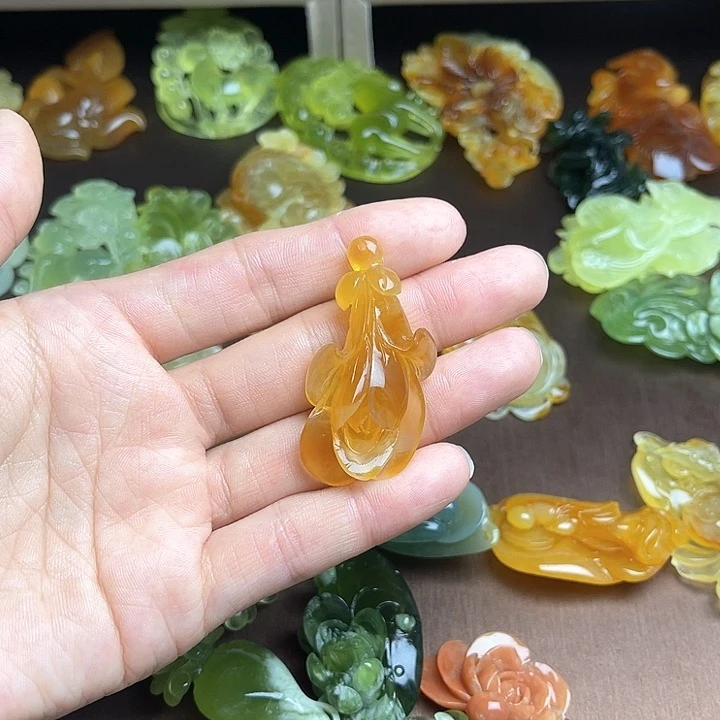 蛇纹石玉颈饰未镶嵌c**m