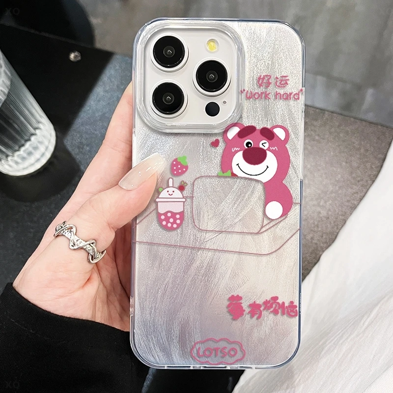 工作草莓熊羽纱壳适用苹果15华为P60/MATE60/vivoS18E/OPPO小米