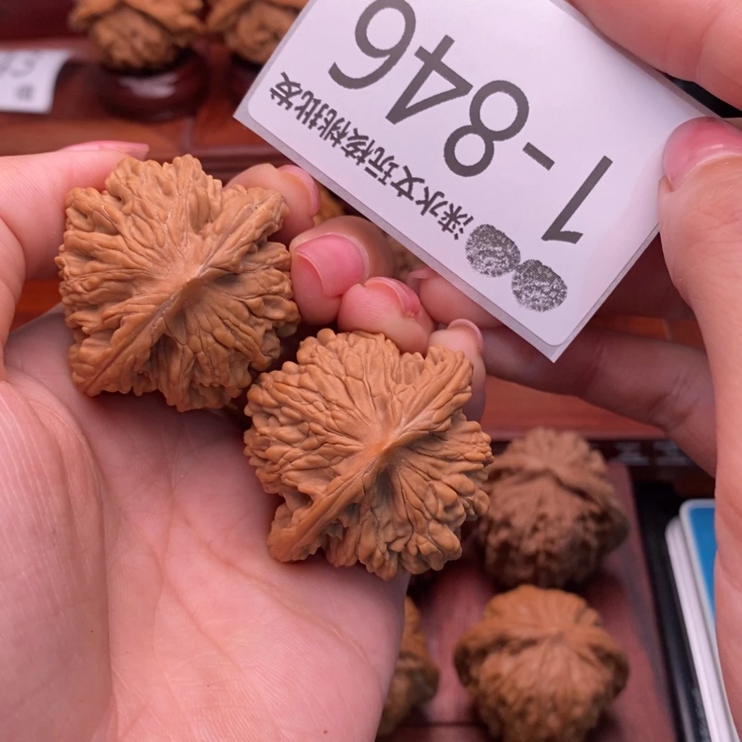 把件文玩核桃40虎头