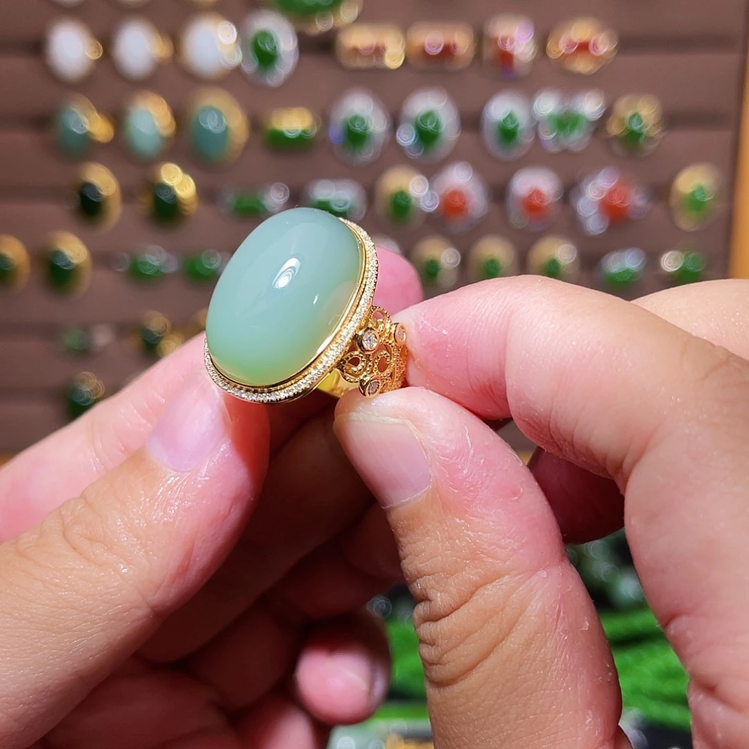 和田玉戒指18K金镶嵌宝*