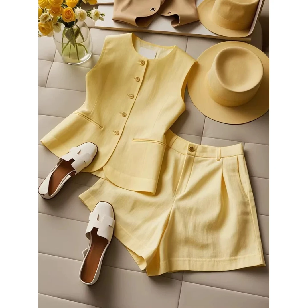 夏装搭配一整套2025气质减龄盐系炸街今年流行短裤马甲两件套装女