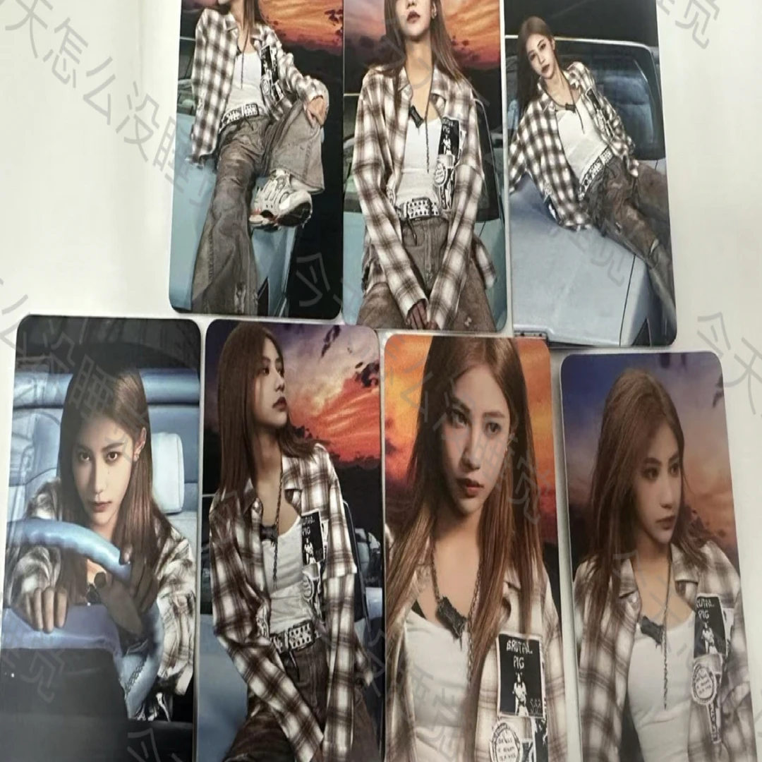 袁一琦武汉站主题小卡默认出场瑕送小礼物