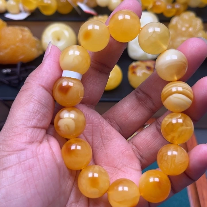 琥珀未镶嵌珠宝奇石M6号15+鸡油红妖花