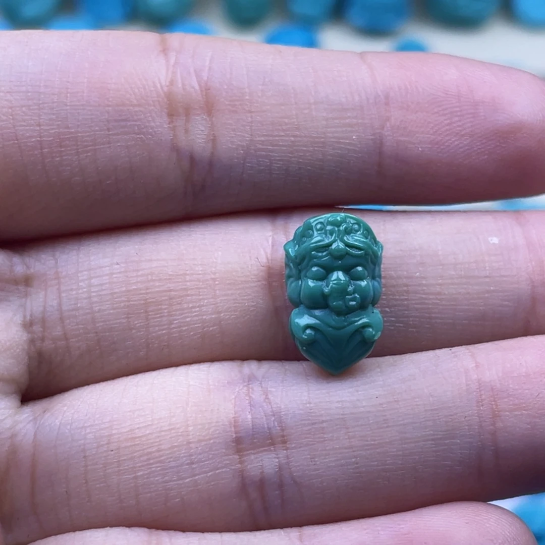 绿松石未镶嵌天然原矿绿松石雕件