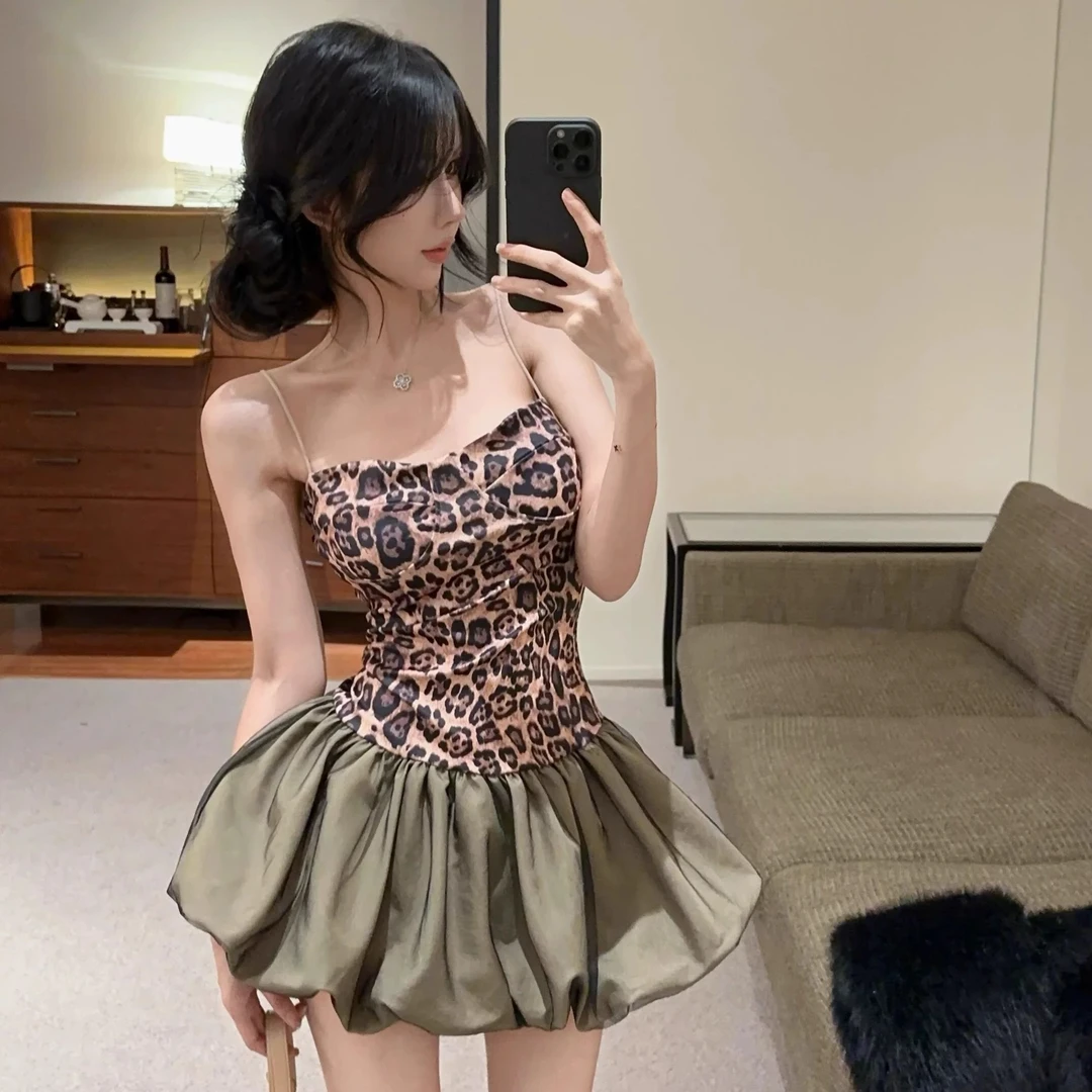 碎花显瘦短款性感小众设计感气质辣妹复古外穿豹纹吊带裙连衣裙