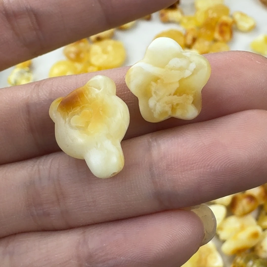 祝****蜜蜡未镶嵌珠宝奇石微粉一对