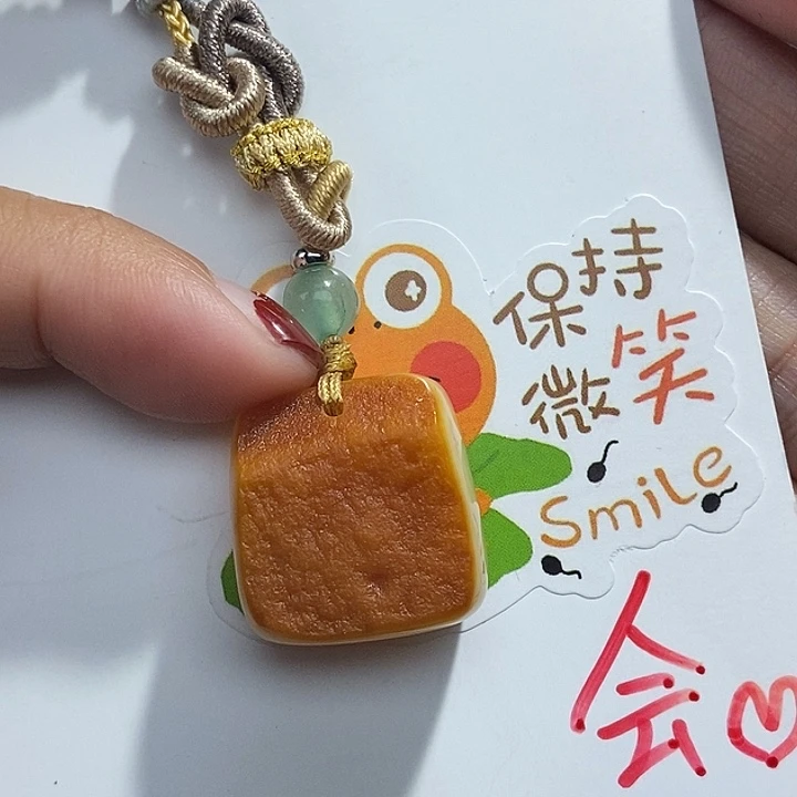 未镶嵌琥珀珠宝奇石