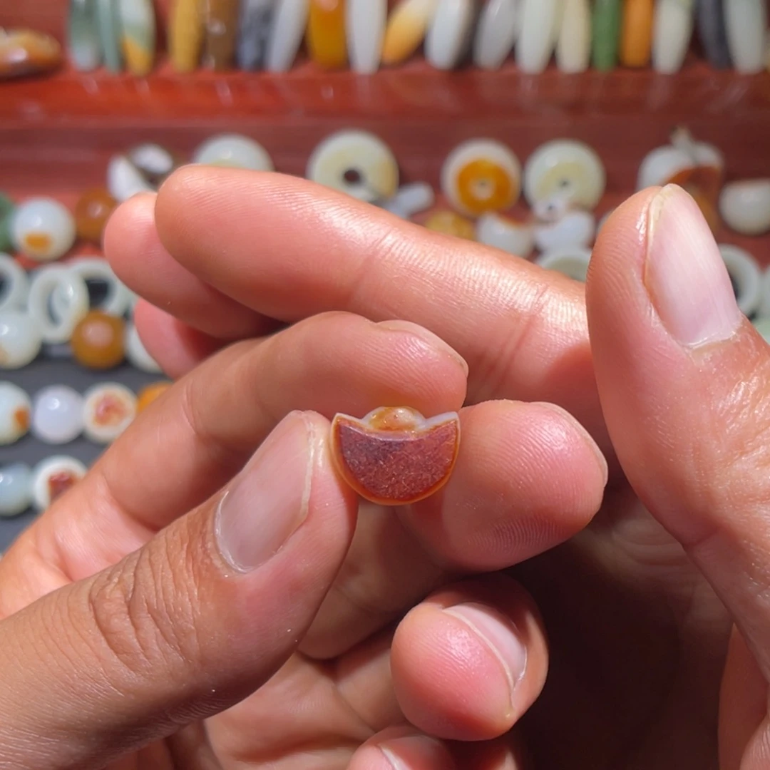 三***顶和田玉未镶嵌颈饰