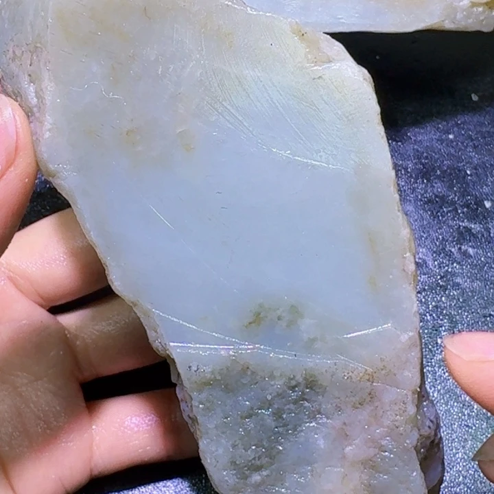 未镶嵌和田玉（糖玉）珠宝半成品