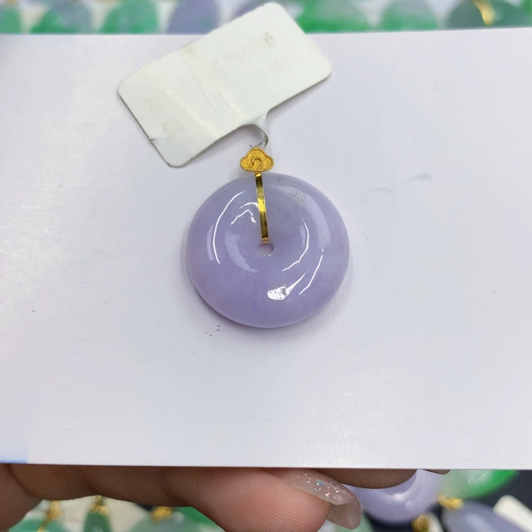 翡翠18K金镶嵌颈饰翡翠
