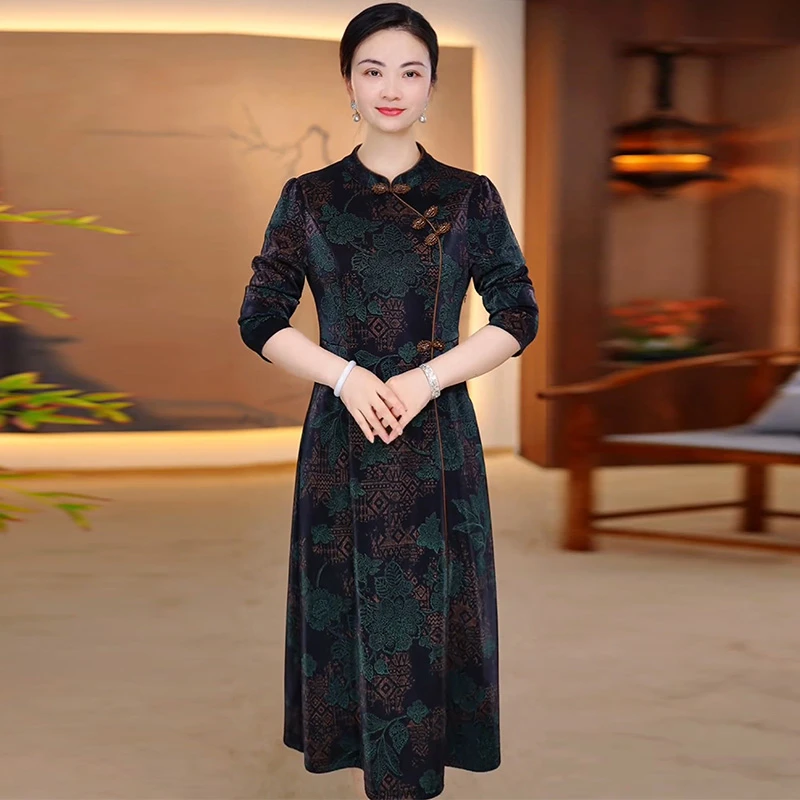 2025秋季新款妈妈装改良旗袍裙子中老年女时尚洋气礼服秋季连衣裙