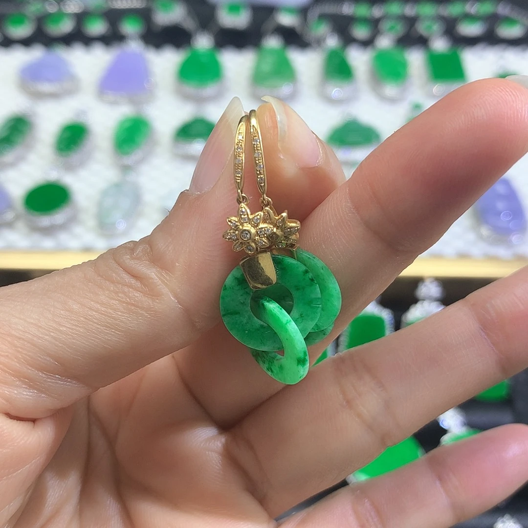 18K金镶嵌翡翠耳饰耳钩