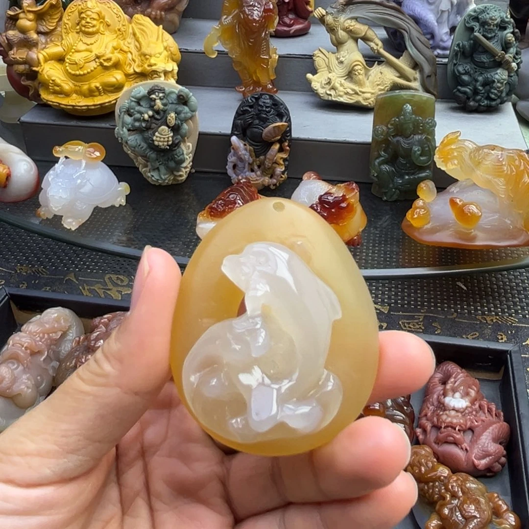 传***奇玛瑙/玉髓手把件未镶嵌