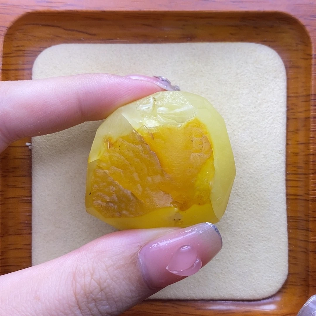 定制琥珀未镶嵌陈