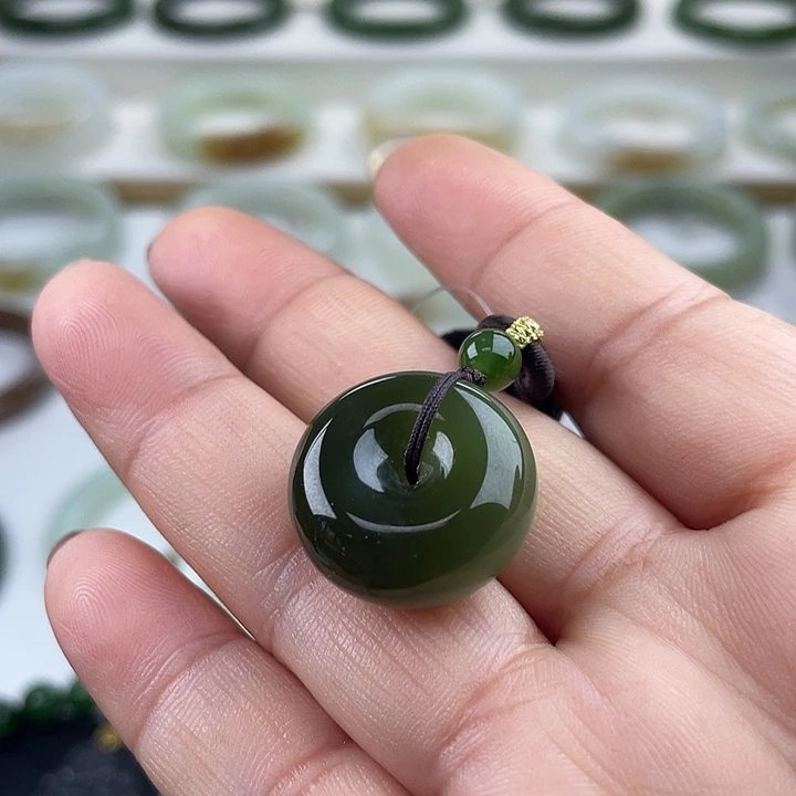 和田玉（碧玉）未镶嵌颈饰