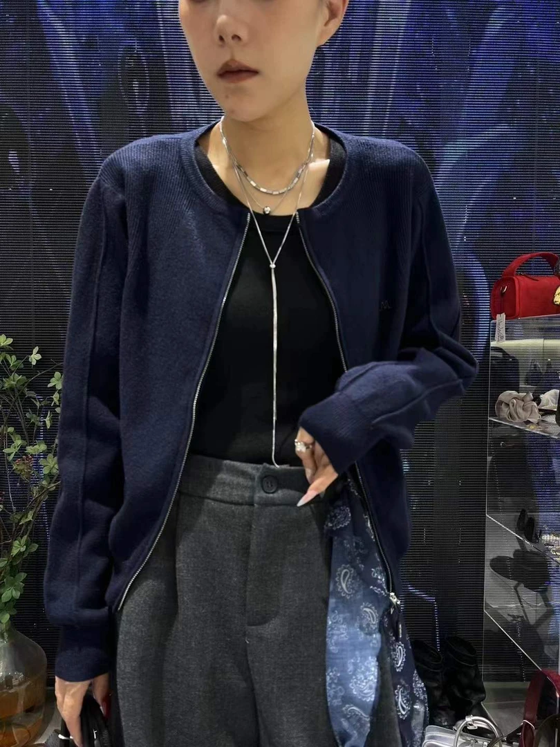 KM圆领蓝色百搭长袖薄款时尚女装街头风常规毛针织衫807