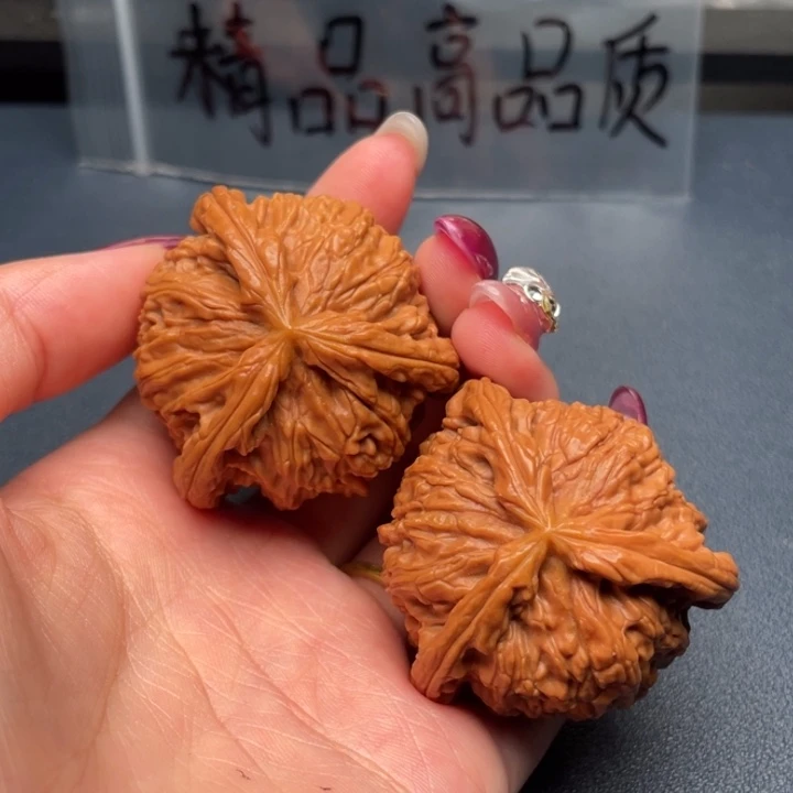 信***号吊坠文玩核桃白狮子