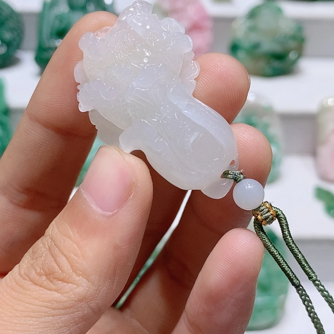 独山玉未镶嵌吊坠