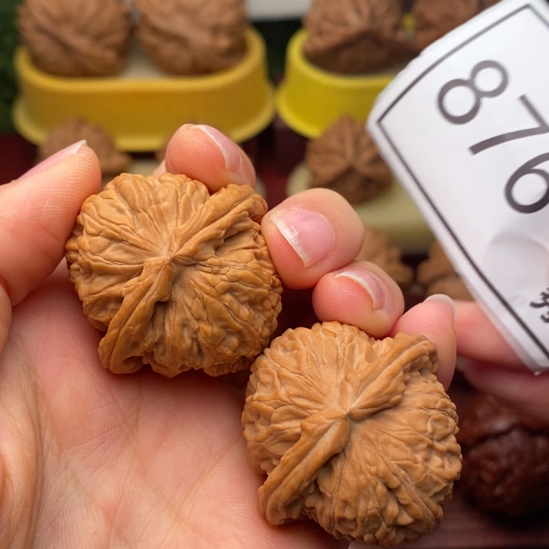 把件文玩核桃白狮子36……