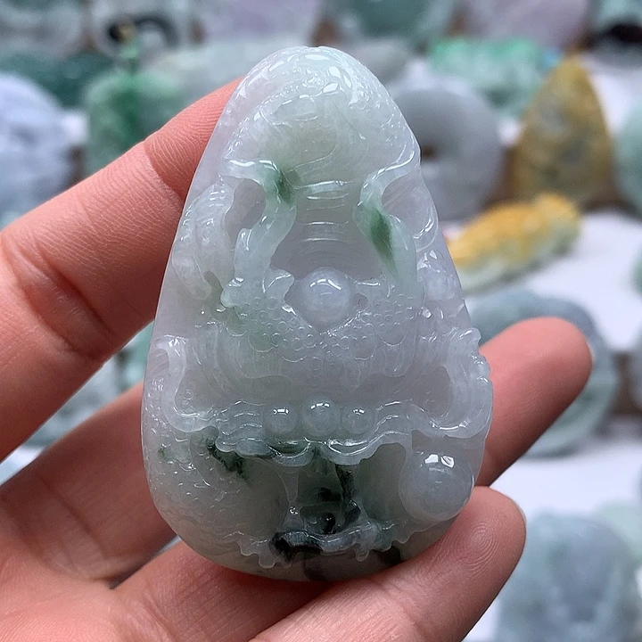 翡翠未镶嵌颈饰随形龙行天下福利