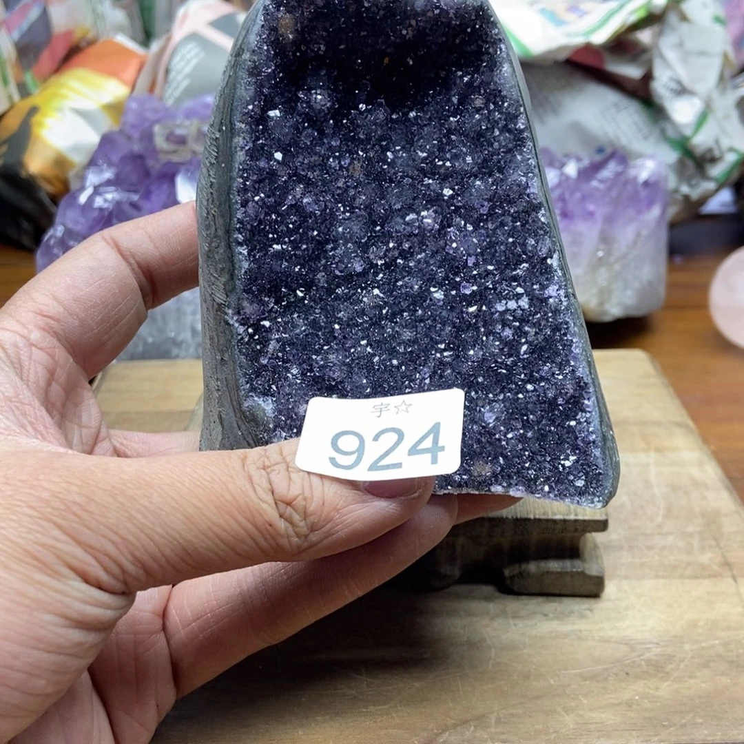 紫晶天然水晶摆件未镶嵌