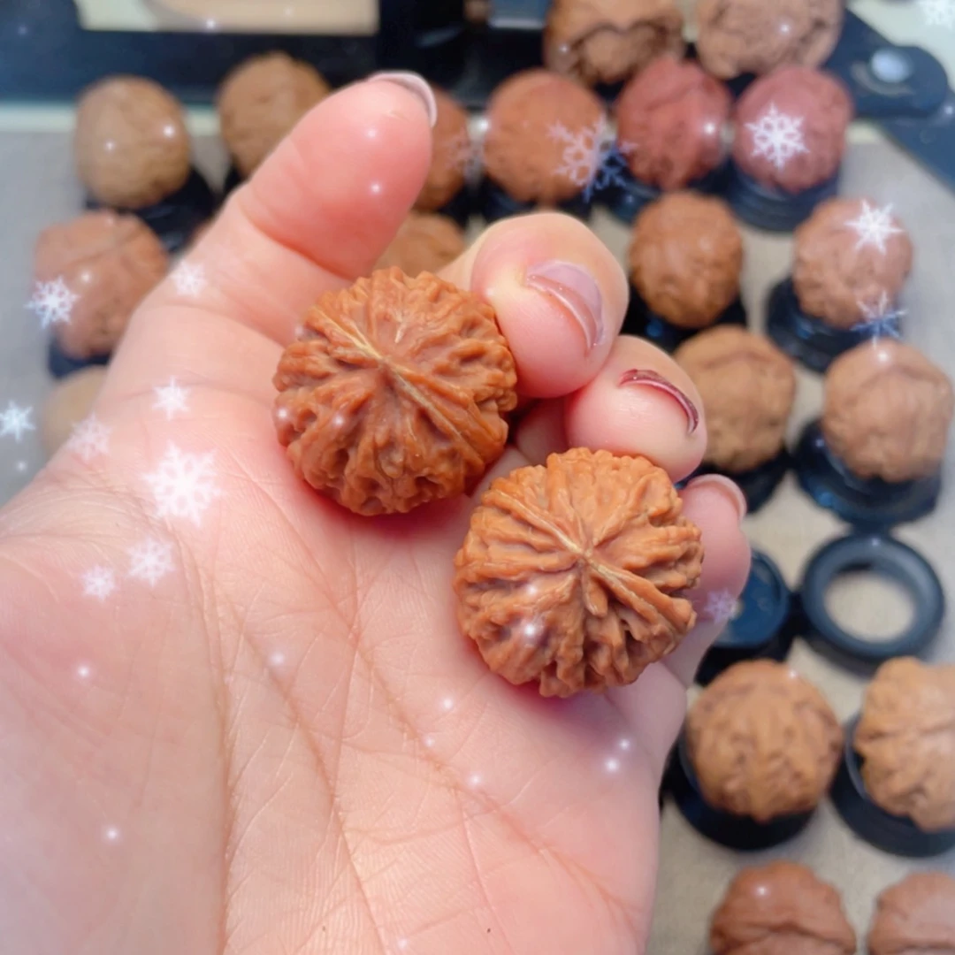 【闪购商品】把件文玩核桃绣球