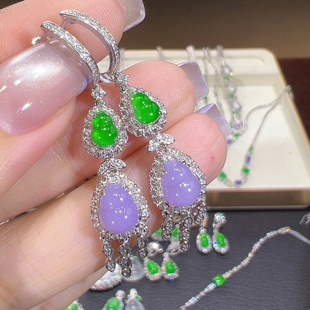 翡翠18K金镶嵌耳环翡翠