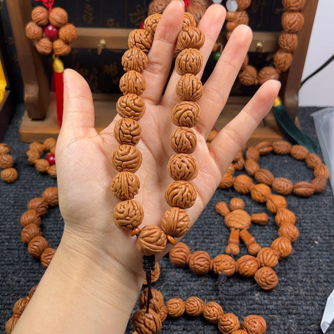 吊坠桃核桃枭手持L9