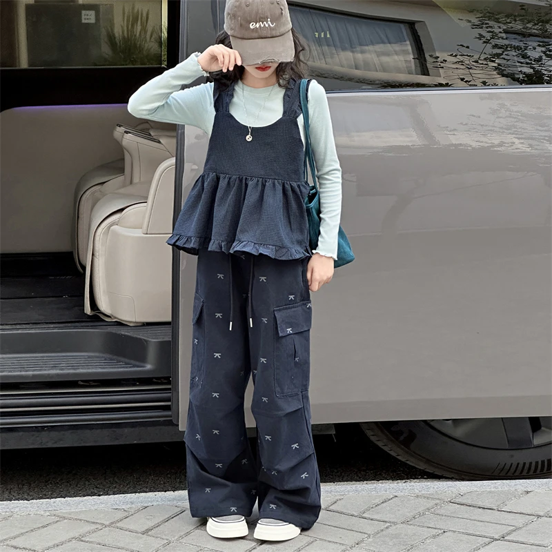 女童秋季2025新款套装洋气时髦吊带打底衫蝴蝶结工装裤三件套潮衣