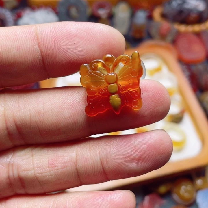 用***4玛瑙/玉髓戒指未镶嵌