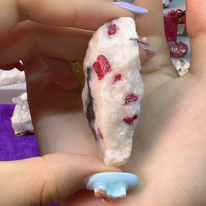 天然辰砂马仙溪毛料